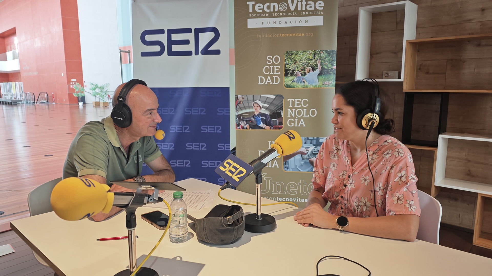 La Cadena SER emite un programa especial desde el Centro Cultural Miguel Delibes con motivo de los VIII Premios de la Industria en España