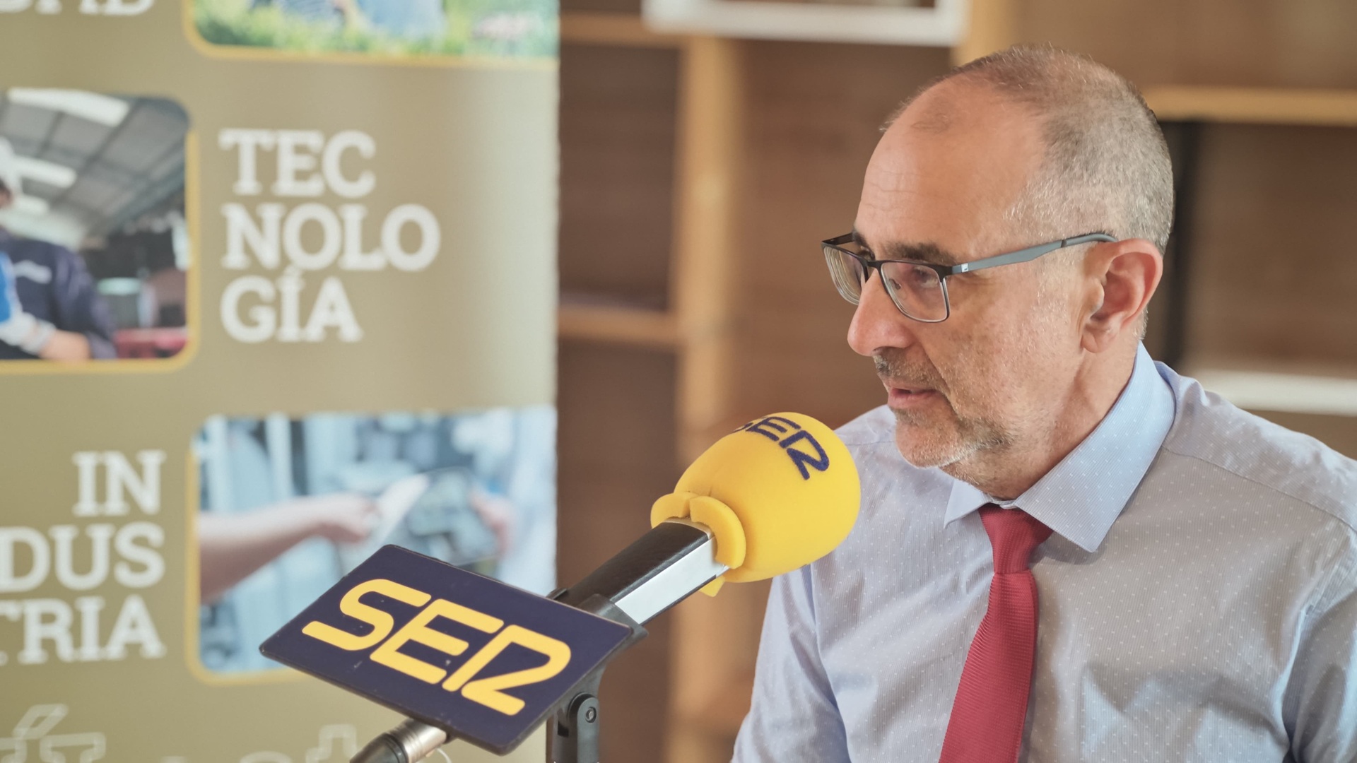 La Cadena SER emite un programa especial desde el Centro Cultural Miguel Delibes con motivo de los VIII Premios de la Industria en España
