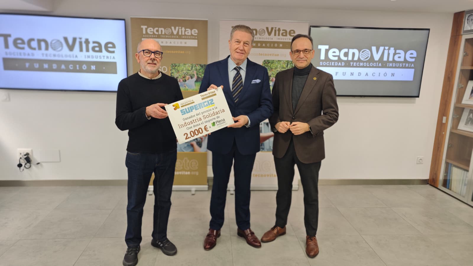 TecnoVitae entrega a Plena Inclusión 2.000 euros donados en los VIII Premios de la Industria en España