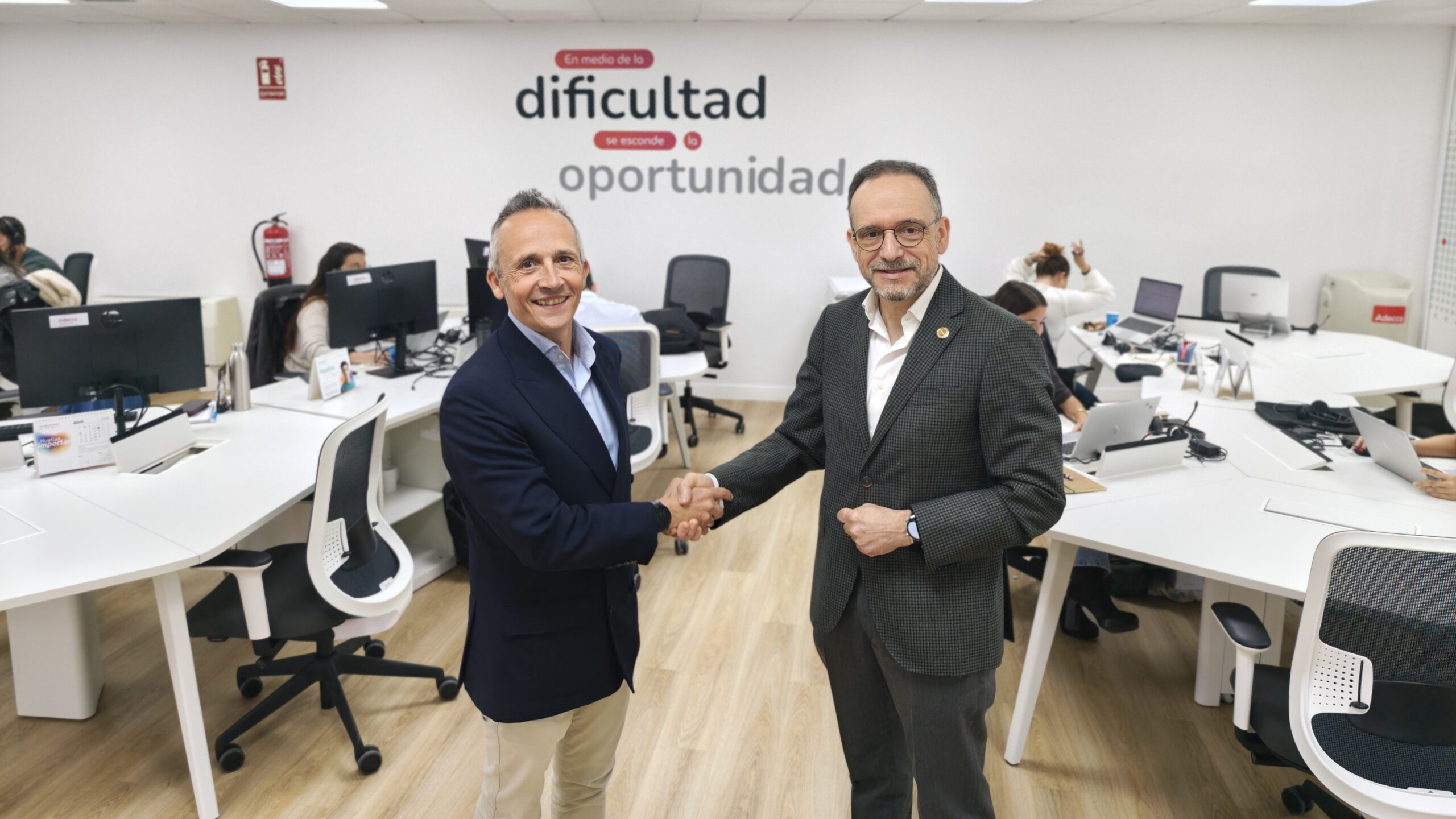 La Fundación TecnoVitae y Adecco se unen para impulsar el talento y la empleabilidad