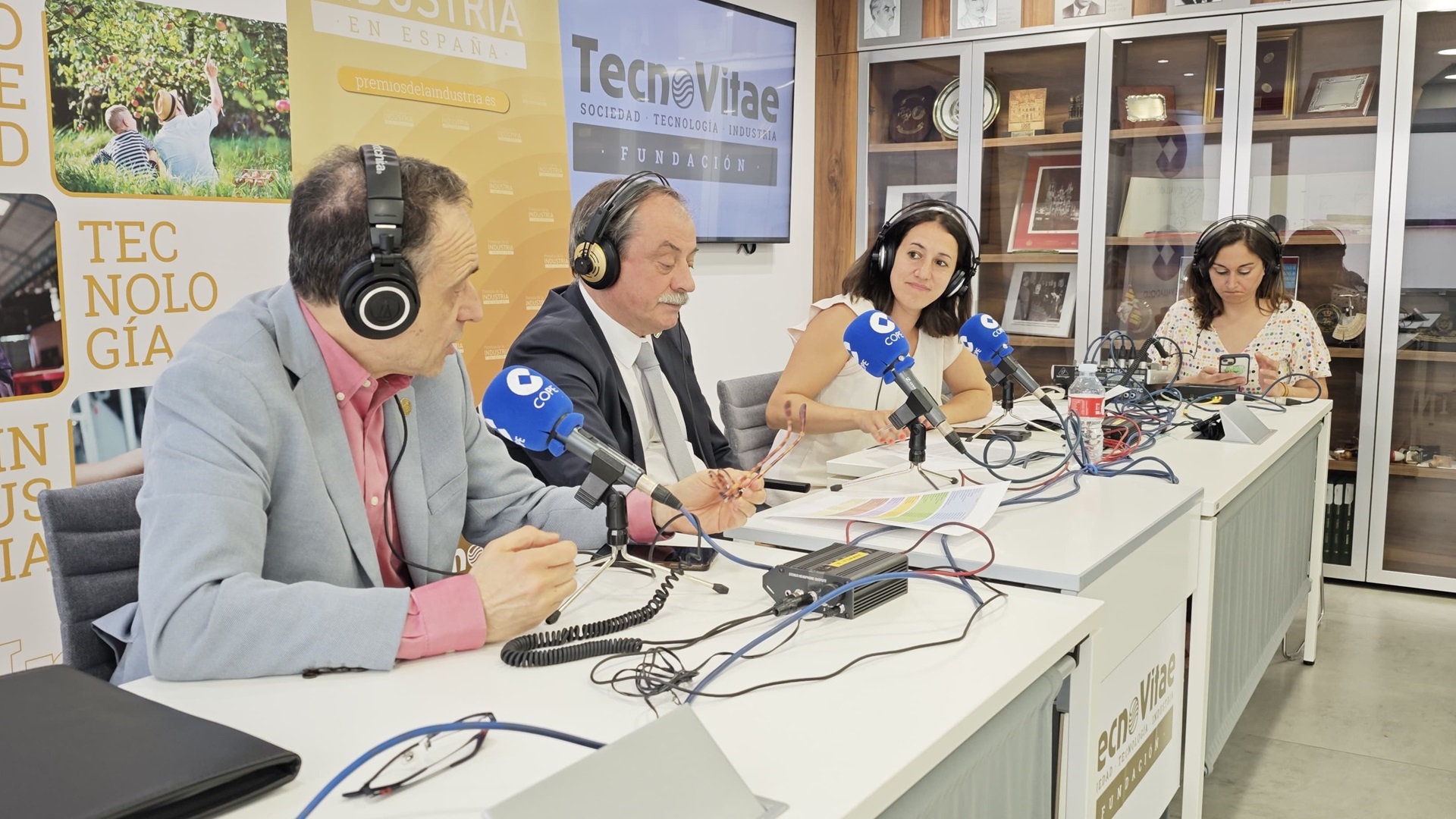 La Cadena COPE emite en directo un programa especial sobre los VII Premios de la Industria en España desde la sede de TecnoVitae