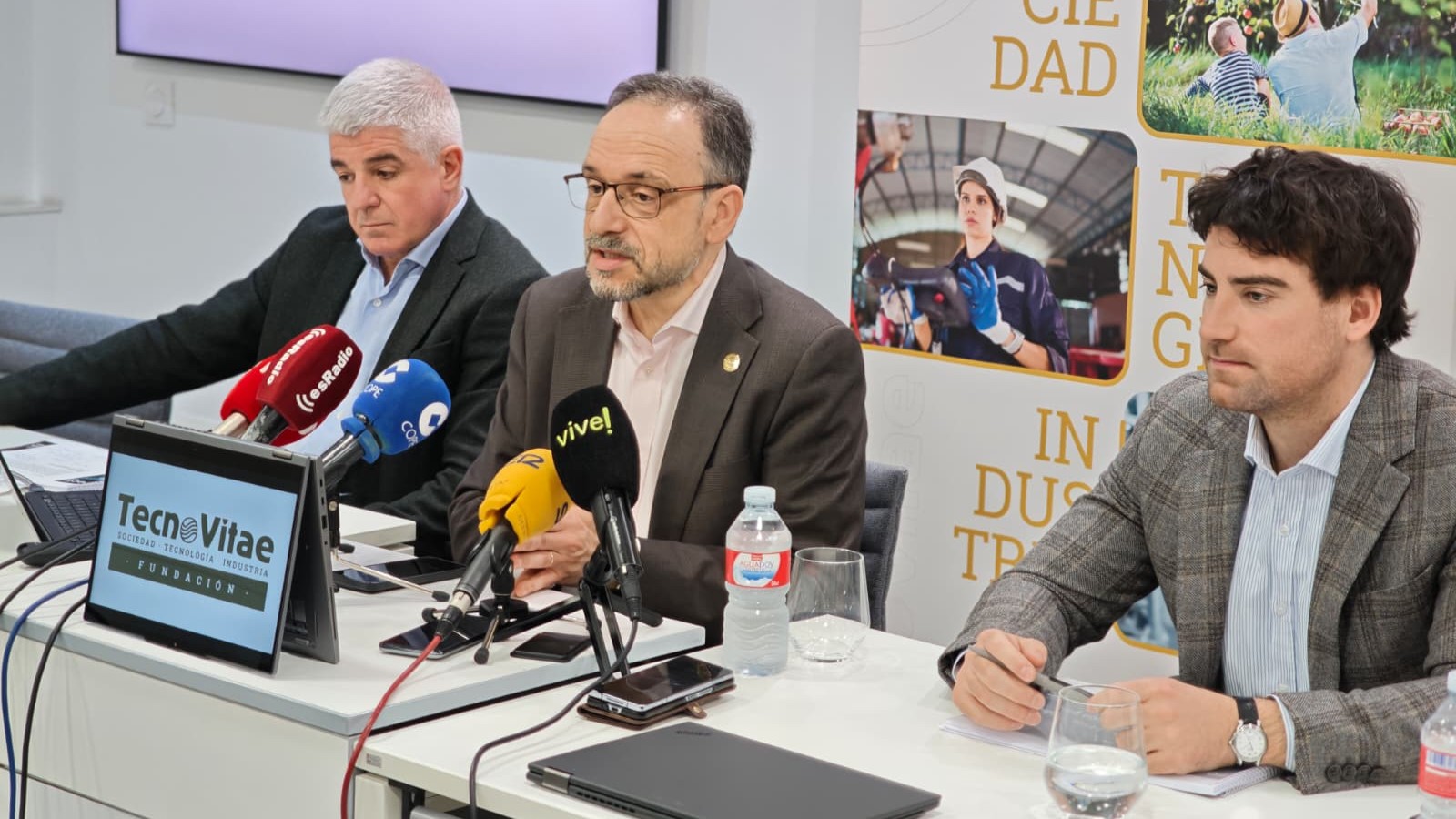 La Fundación TecnoVitae acoge la presentación del informe de BeConfluence sobre las preocupaciones que marcarán el voto en Castilla y León
