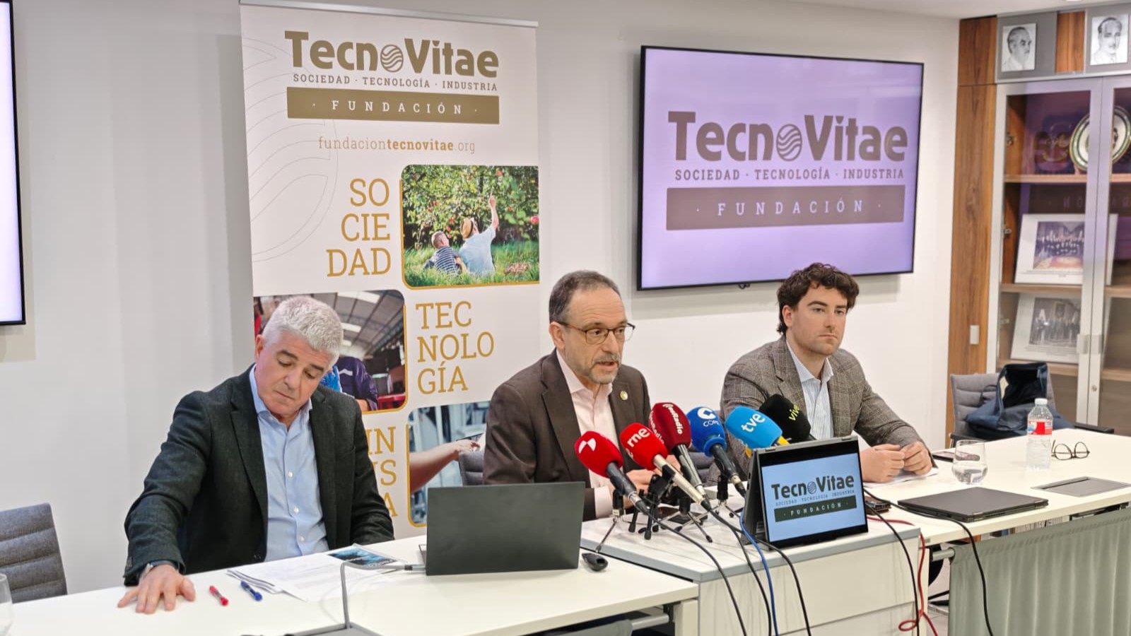 La Fundación TecnoVitae acoge la presentación del informe de BeConfluence sobre las preocupaciones que marcarán el voto en Castilla y León